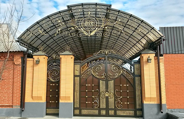 Купить или заказать ворота для дома с навесом - стильные и надежные решения для вашего участка в Новокуйбышевске от 42004 руб | ВоротМастер-Нвб